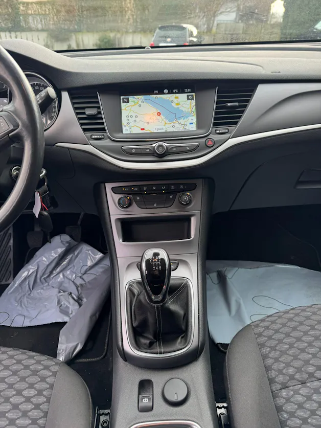 OPEL Astra 1.2i Turbo Edition