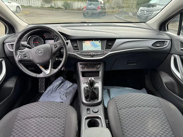 OPEL Astra 1.2i Turbo Edition