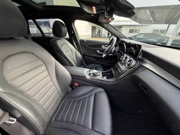 MERCEDES-BENZ C 220 d Swiss Star AMG Line 4M 9G-Tronic