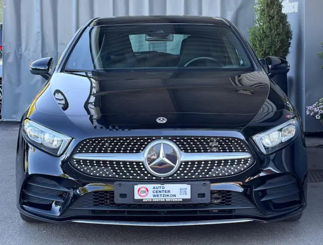 MERCEDES-BENZ A 200 AMG Line