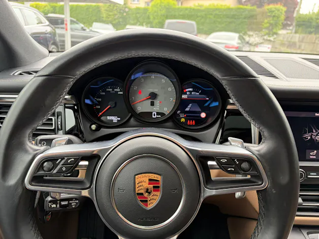 PORSCHE Macan S PDK