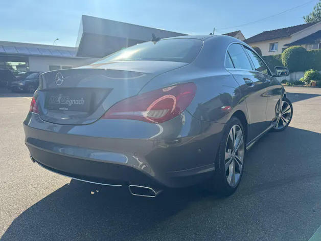 MERCEDES-BENZ CLA 200 Urban