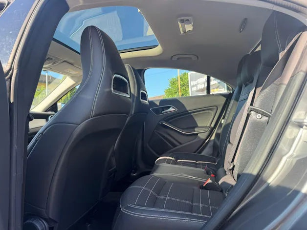 MERCEDES-BENZ CLA 200 Urban