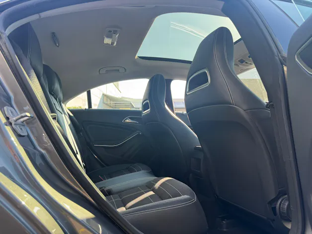 MERCEDES-BENZ CLA 200 Urban