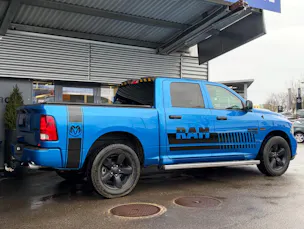 DODGE RAM 1500 Classic 5.7 HEMI 4x4