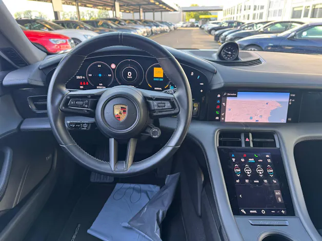 PORSCHE Taycan 4 Cross Turismo