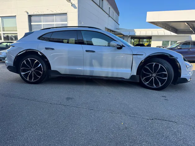 PORSCHE Taycan 4 Cross Turismo