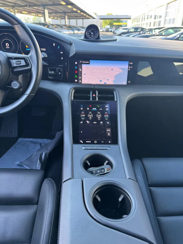 PORSCHE Taycan 4 Cross Turismo