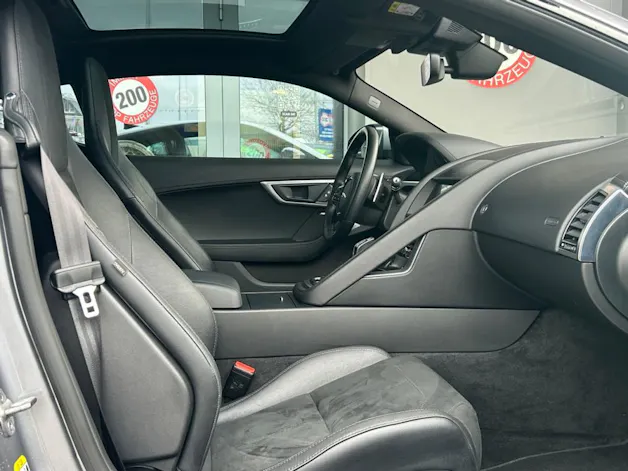 Jaguar F-Type Coupé 2.0 I4 R-Dynamic Automatik