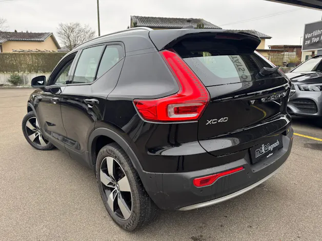 VOLVO XC40 T5 AWD Momentum Geartronic