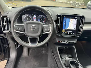 VOLVO XC40 T5 AWD Momentum Geartronic