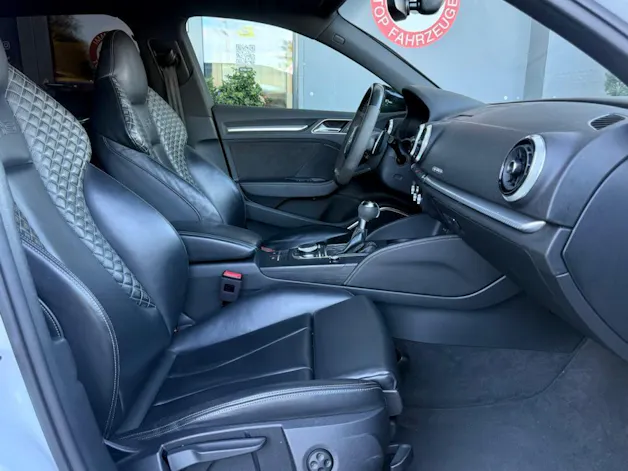 AUDI RS3 Sportback 2.5 TSi quattro