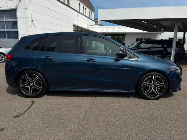 MERCEDES-BENZ B 220 4Matic AMG Line 7G-DCT