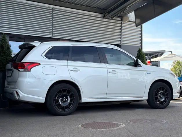 Mitsubishi Outlander 2.4 PHEV Diamond 4WD Automatic
