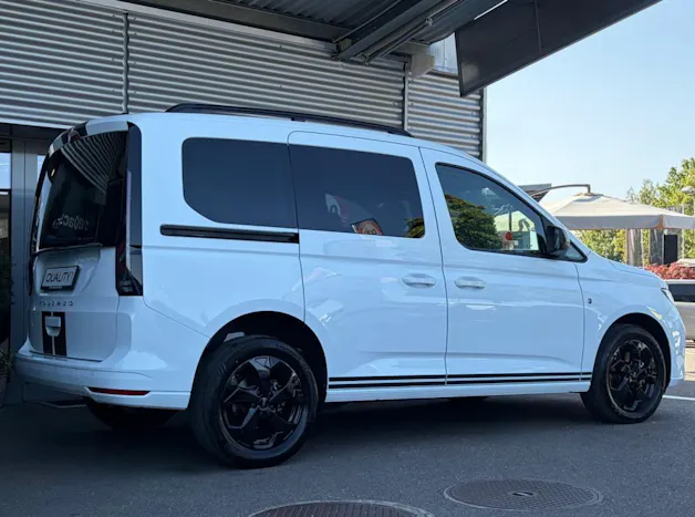 FORD Tourneo Connect 2.0 EcoBlue Sport
