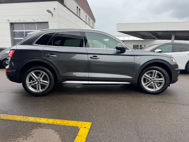 AUDI Q5 40 TDI sport quattro S-tronic