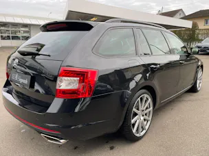 SKODA Octavia Combi 2.0 TDI RS 4x4 DSG