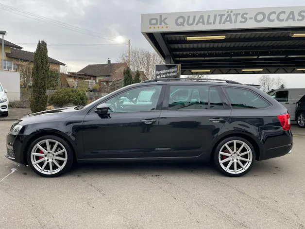 SKODA Octavia Combi 2.0 TDI RS 4x4 DSG