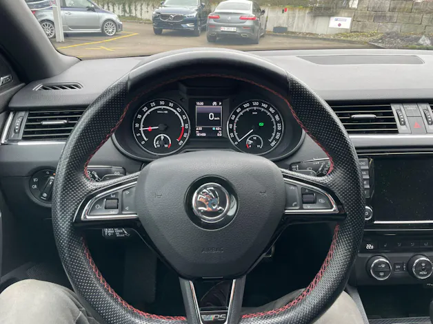 SKODA Octavia Combi 2.0 TDI RS 4x4 DSG