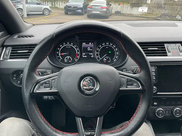 SKODA Octavia Combi 2.0 TDI RS 4x4 DSG