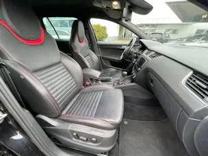 SKODA Octavia Combi 2.0 TDI RS 4x4 DSG