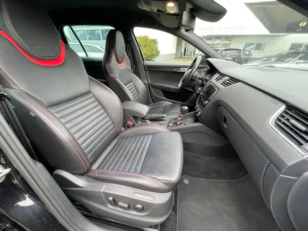SKODA Octavia Combi 2.0 TDI RS 4x4 DSG