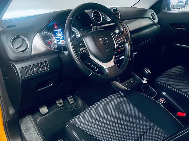 Suzuki Vitara 1.4 Boosterjet Compact + Hybrid 4x4