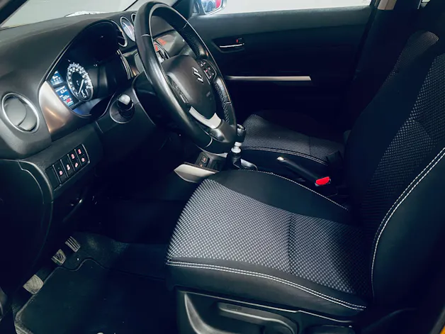 Suzuki Vitara 1.4 Boosterjet Compact + Hybrid 4x4
