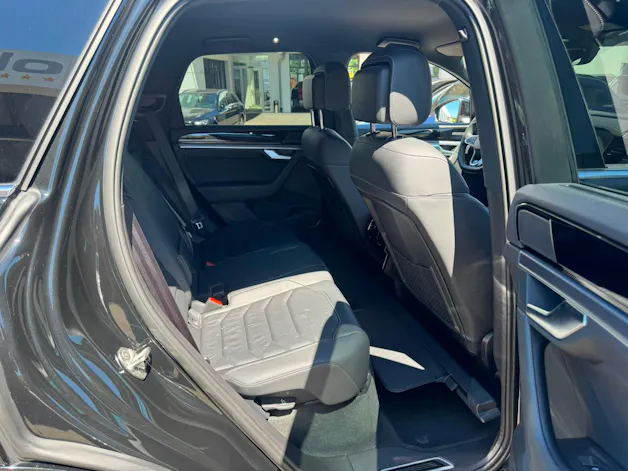 VW Touareg 3.0 TDI R-Line Tiptronic