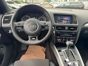 AUDI Q5 2.0 TDI quattro S-tronic