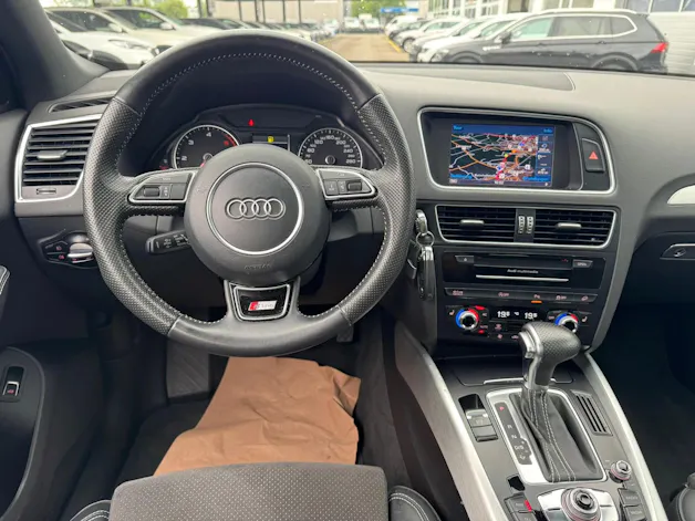 AUDI Q5 2.0 TDI quattro S-tronic