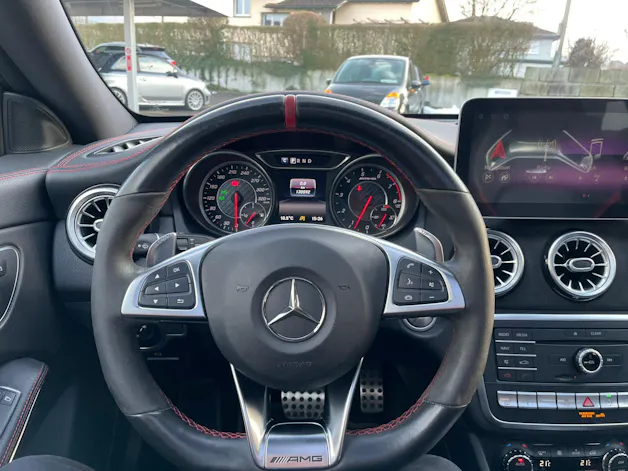 MERCEDES-BENZ CLA Shooting Brake 45 AMG 4Matic Speedshift