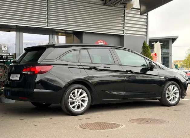 OPEL Astra Sports Tourer 1.2i Turbo Edition