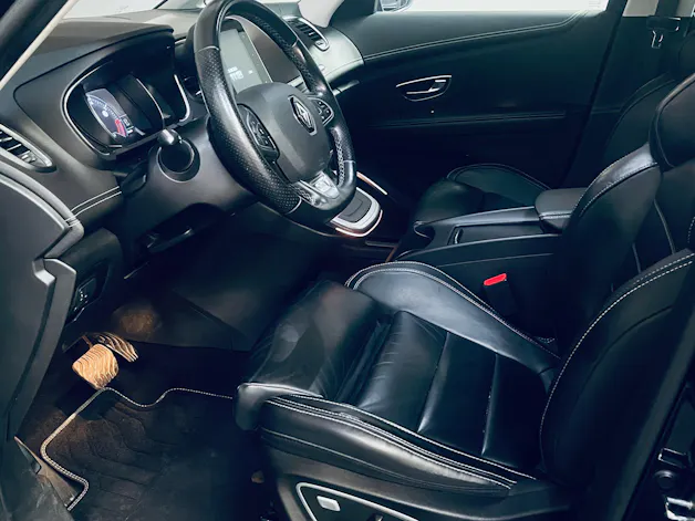 RENAULT Grand Scénic 1.3 16V Turbo Initiale Paris EDC