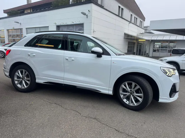 AUDI Q3 35 TFSI S line Attraction S-tronic