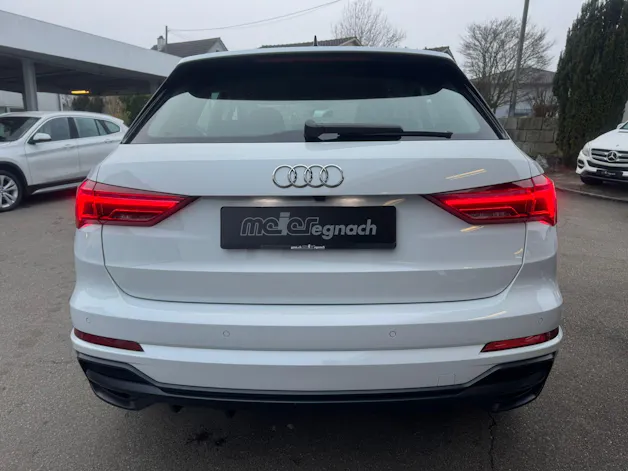 AUDI Q3 35 TFSI S line Attraction S-tronic