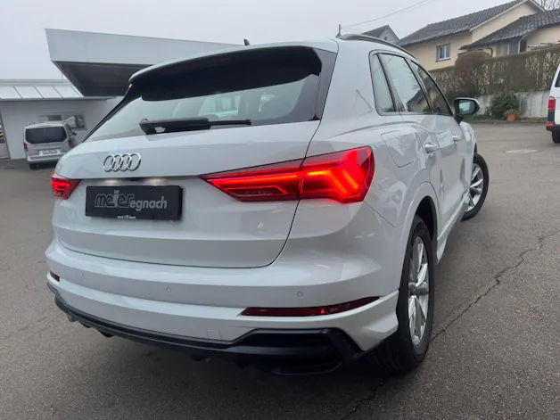 AUDI Q3 35 TFSI S line Attraction S-tronic