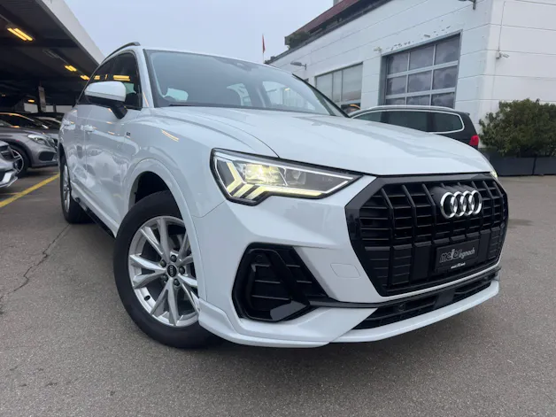 AUDI Q3 35 TFSI S line Attraction S-tronic
