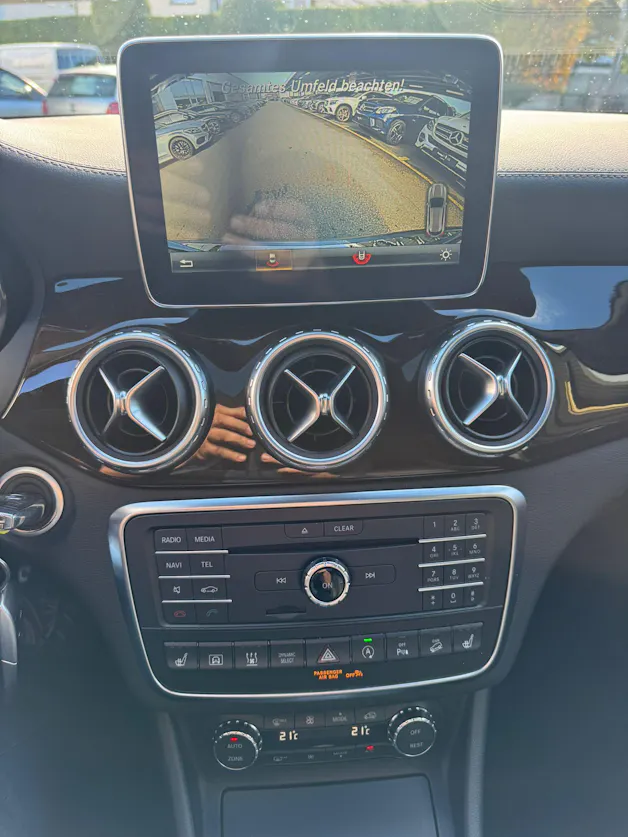 MERCEDES-BENZ GLA 250 AMG Line 4Matic 7G-DCT