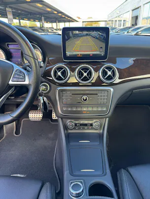 MERCEDES-BENZ GLA 250 AMG Line 4Matic 7G-DCT