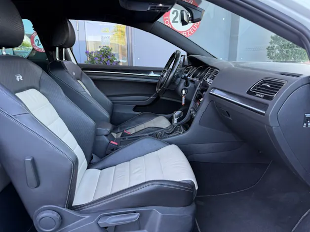 VW Golf VII 2.0 TSi R 4M
