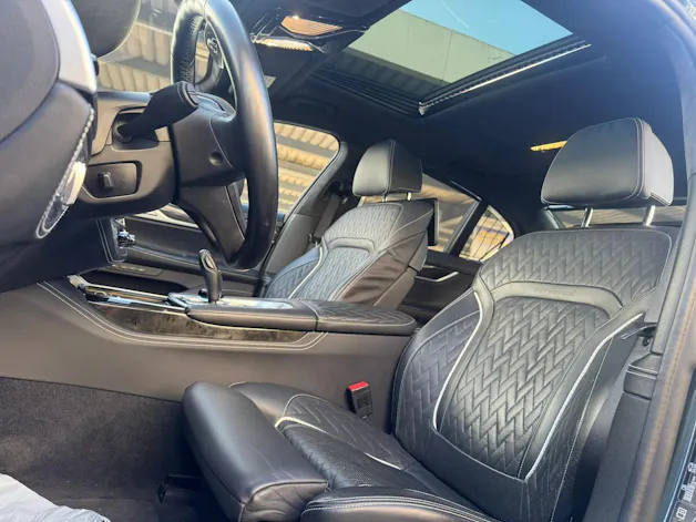 BMW 750i xDrive Steptronic