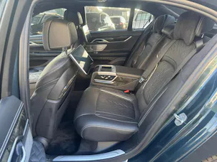 BMW 750i xDrive Steptronic