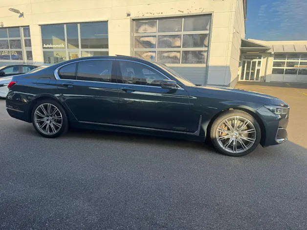 BMW 750i xDrive Steptronic