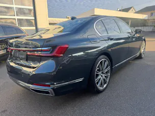 BMW 750i xDrive Steptronic