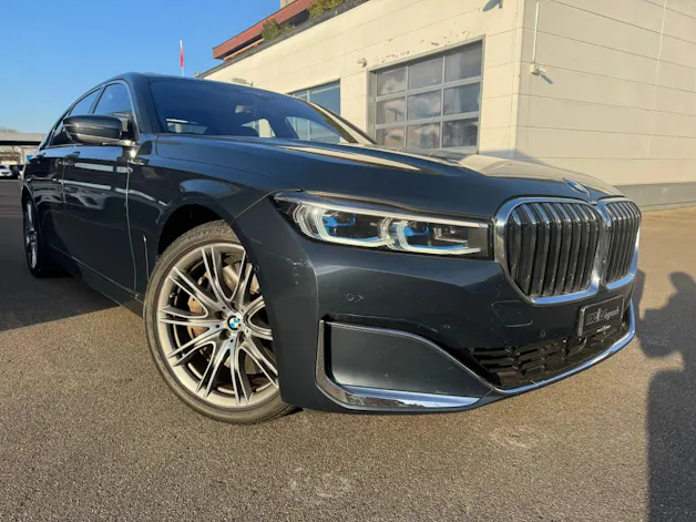 BMW 750i xDrive Steptronic