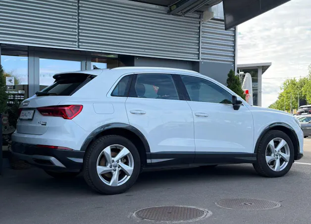 AUDI Q3 40 TFSI S line quattro S-tronic
