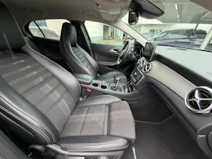 MERCEDES-BENZ GLA 200 Night Star