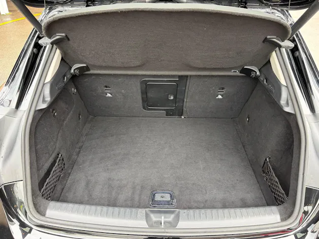 MERCEDES-BENZ GLA 200 Night Star