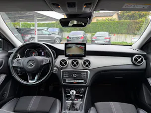 MERCEDES-BENZ GLA 200 Night Star